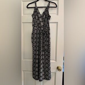 Black and White Patterned Jumpsuit with Pockets!